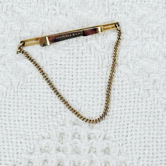 Vintage Krementz USA Gold Tone Tie Bar with Safety Chain - Classic Men's Jewelry - Picture 1 of 4